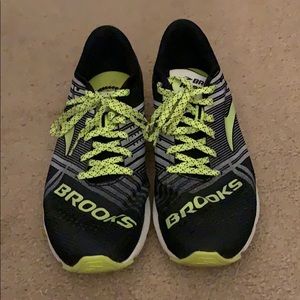 Hyperion Brooks running shoe